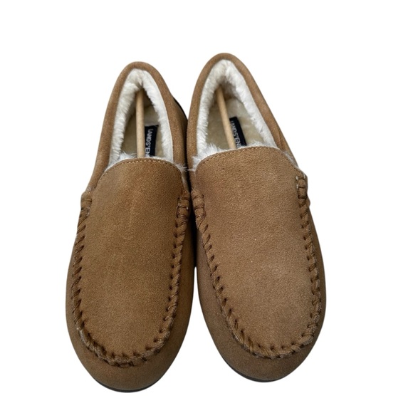 Women’s Fuzzy Lined Suede Moccasin Slippers NWT - Picture 1 of 5